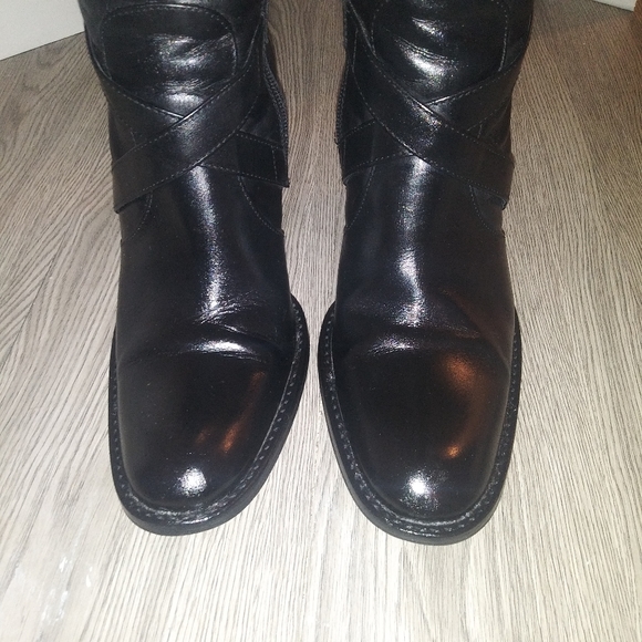 Charles David Calf Boot - Picture 2 of 10